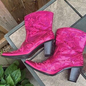 Helens Heart Fuchsia Sequin boots